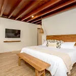 Chic Resort-Style Condo In Playa Del Carmen